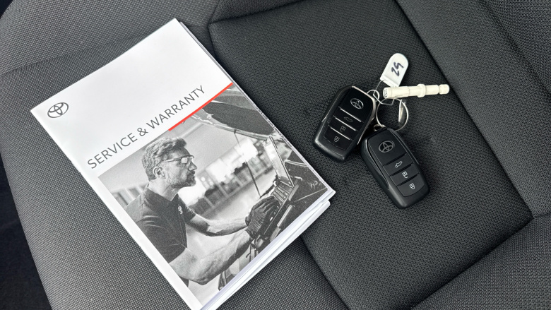 Toyota C-HR 1.8 Hybrid Design 5dr CVT Hybrid Hatchback